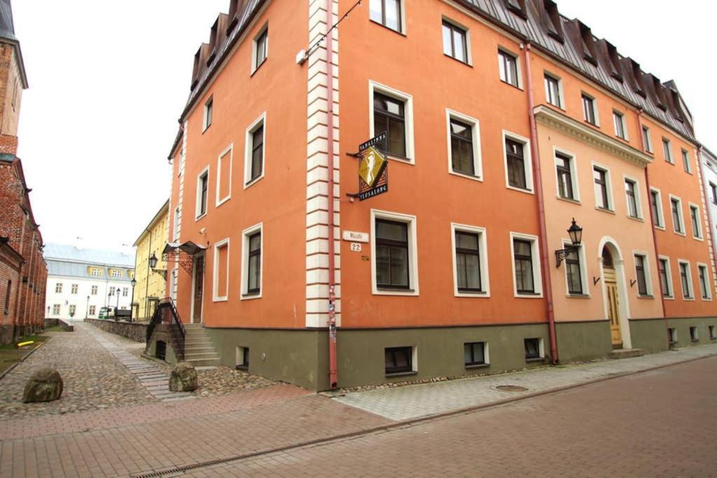 Elephant House - Old Town Apartment